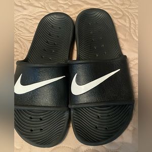 NIKE Slippers